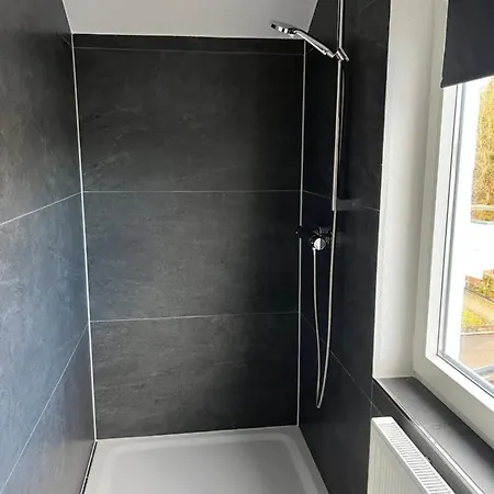 Unique Geraeumige 2 Zimmerwohnung In Mit Netflix, Sauna Und Fitness Apartment *