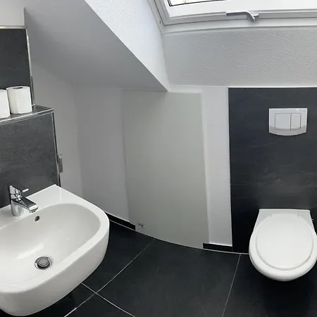 Apartment Unique Geraeumige 2 Zimmerwohnung In Mit Netflix, Sauna Und Fitness Tuttlingen